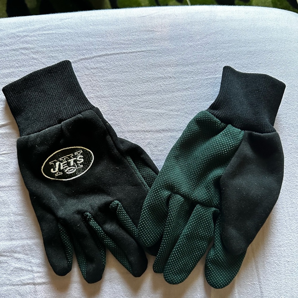 JETS winter gloves